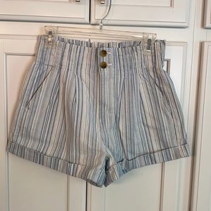 American Eagle high-wasted shorts size 4